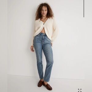 Madewell The Perfect Vintage Jean in Heathcote Wash in Heathcote Wash.